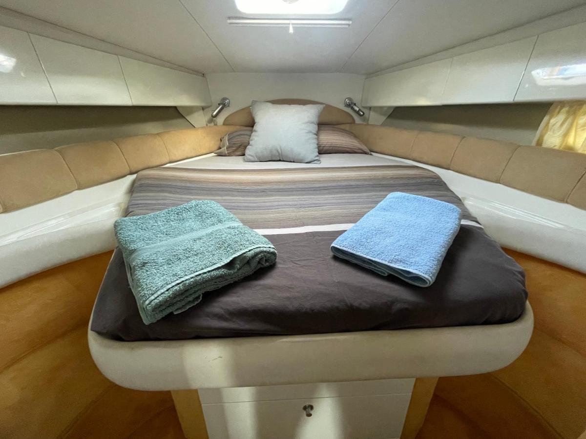 Cozy Yacht Lodge In Barcelona With Boat Tour Option Sant Adria de Besos Exterior foto